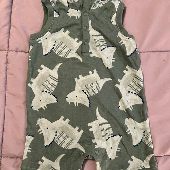 6m carters dinosaur romper - Picture 3 of 4